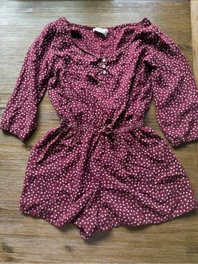3/27$ Abercrombie kids Burgundy Heart-Print Short Romper size XL